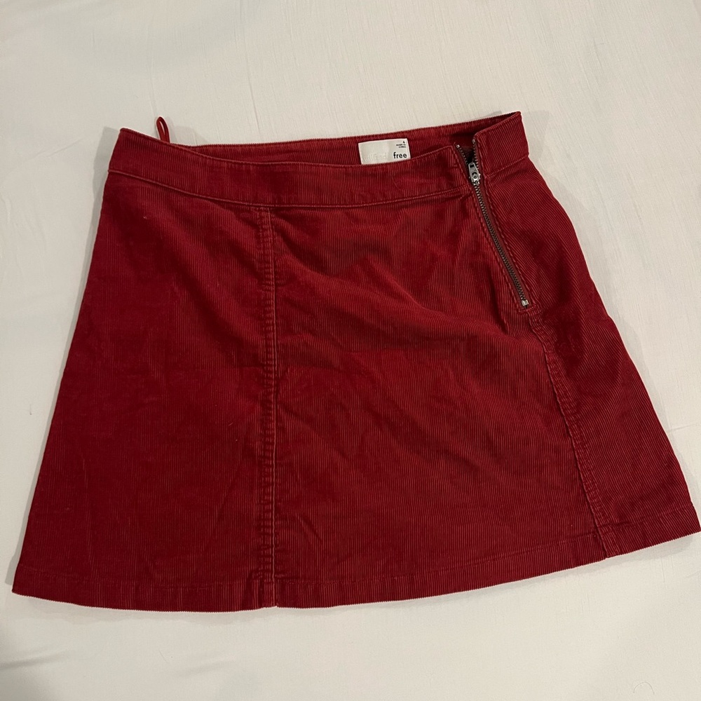 Aritzia Wilfred Free red skirt